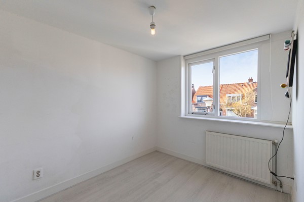 Medium property photo - Van der Duyn van Maasdamstraat 13, 1781 VC Den Helder